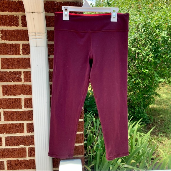 American Eagle Capri Maroon Leggings - Picture 2 of 7